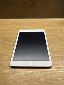 Apple iPad mini 2 16GB WiFi,hall (1 foto / 3)