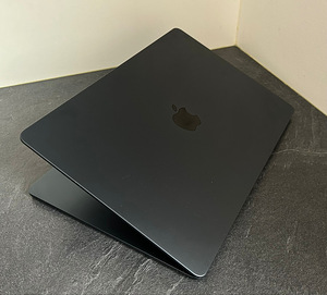 MacBook Air 15” M3 (2024) (2 foto / 5)