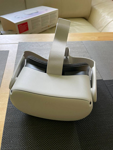 Oculus Meta Quest 2 128GB + accessories (8 foto / 9)