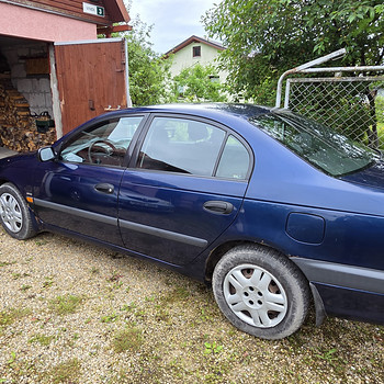 Toyota Avensis 1.6 , 81 kW, 2003