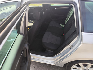 Volkswagen Passat (6 foto / 14)