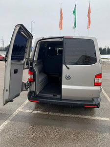 Volkswagen Caravelle (7 foto / 11)