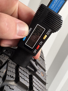 Nexen Winguard Win Spike 185/65 R15 (4 foto / 6)