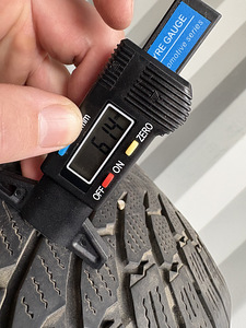 Nokian WR SUV 4 235/60 R17 (4 foto / 7)