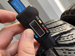Nokian Hakkapelitta R3 SUV 235/50 R19 (5 foto / 9)