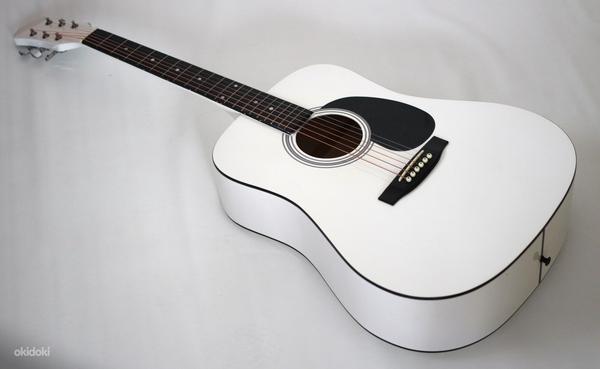 Aкустическaя белая гитара, металлические струны, новaя (фото #1)