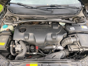 Volvo v70 (9 foto / 10)