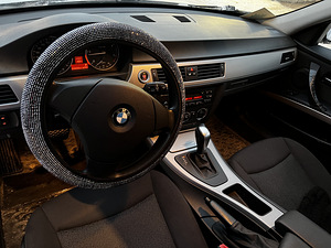 BMW 320D 130kW 2.0 (4 foto / 8)