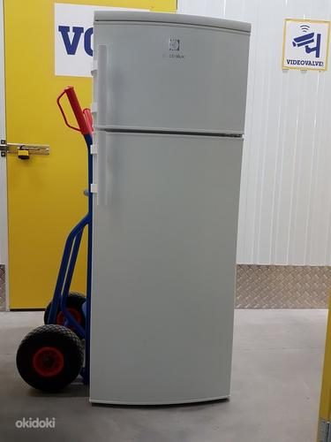 Холодильник Elektrolux (фото #2)