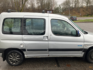 Peugeot partner (5 фото из 8)