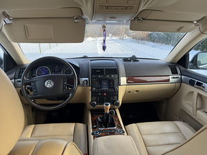 Volkswagen touareg (9 foto / 12)