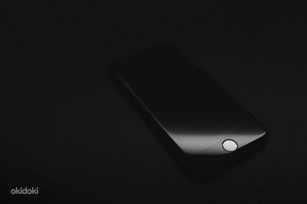iPhone SE 2020 64GB Черный (фото #2)