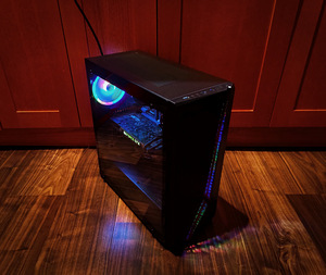 I7 @ 4.4ghz / GTX 980Ti / SDD + HDD / RGB / WIN 10 / RGB (3 foto / 9)