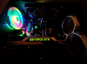 I7 @ 4.4ghz / GTX 980Ti / SDD + HDD / RGB / WIN 10 / RGB (5 foto / 9)