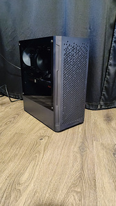 13100F / RX 6800 15GB / 4266mhz RAM / WIN 10 (1 foto / 4)