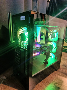 RYZEN 7 7800x3d / RX 9070XT / AIO / DDR5 / ARGB / WINDOWS 11 (8 foto / 8)