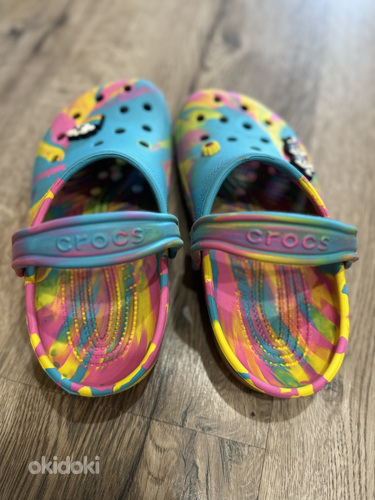 CROCS