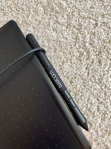Планшет Wacom для рисования (2 фото из 3)