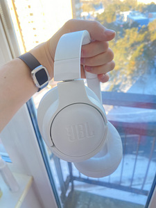 JBL 750 BTNC kõrvaklapid (5 foto / 5)