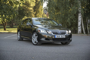 Lexus GS 450h 3.5 218kW (3 foto / 8)