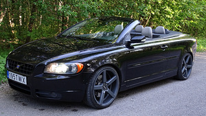 Volvo C70 Summum 2.4 132kW (9 foto / 9)