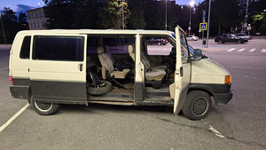 Volkswagen caravelle t4 (7 foto / 9)