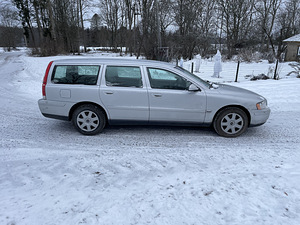 Volvo v70 2.4 125kw (3 foto / 6)