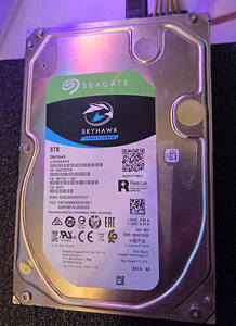 8TB HDD Seagate Skyhawk 7200 об/мин (1 фото из 3)