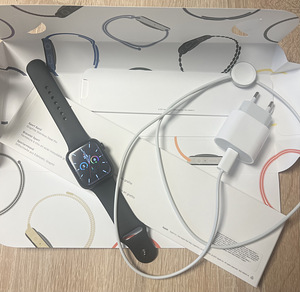 Apple watch 7 45mm (2 foto / 2)