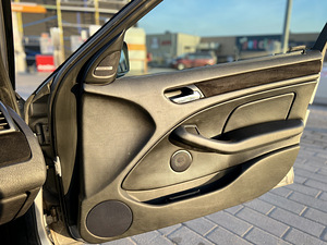 330d 150kw m-paket (5 foto / 6)