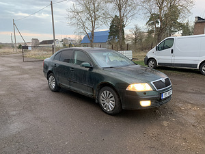 Skoda Octavia 2005 (2 foto / 5)