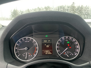 Skoda Octavia (10 фото из 11)