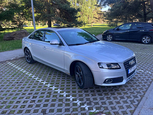 Audi A4 QUATTRO 2.0 TFSI 155Kw (7 фото из 10)