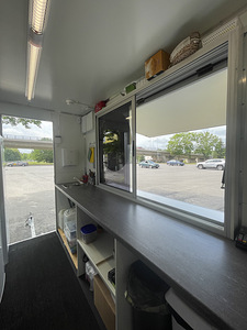 Food truck фуд трак прицеп на колесах (6 foto / 9)