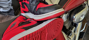 AIR JORDAN 1 MID(GS) (3 foto / 4)