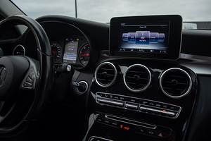 Mercedes-Benz C 250 Avantgarde Burmester 2.1 150kW (5 foto / 6)