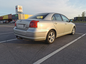 Toyota Avensis T25 2.0 Бензин 108kW Механика (3 фото из 12)