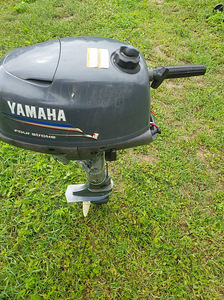 Лодка 3м +4л.с. 4шт двигатель Yamaha (1 фото из 6)