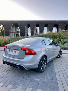 Volvo S60 R-Design 2.0d 2013 (2 foto / 13)