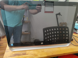 HP ALL IN ONE touch screen SSD (2 foto / 4)