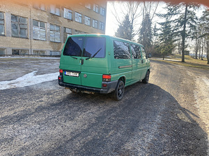 VOLKSWAGEN TRANSPORTER KOMBI (3 foto / 6)