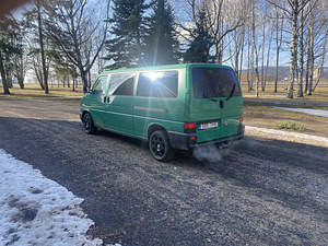 VOLKSWAGEN TRANSPORTER KOMBI (4 foto / 6)