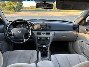 HYUNDAI SONATA (5 фото из 6)