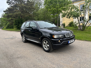 BMW X5 INDIVIDUAL (2 foto / 12)