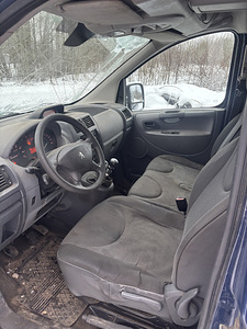 Peugeot Expert (5 фото из 6)
