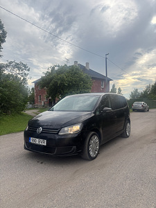 VW Touran (2 foto / 8)