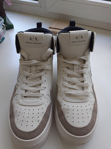 ARMANI EXCHANGE (5 foto / 5)