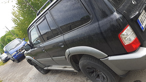 NISSAN PATROL GR (2 foto / 4)