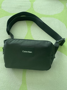 Сумка на пояс Calvin Klein (1 фото из 4)