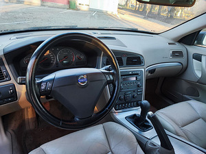 Volvo S60 2.5T 154kW (4 foto / 10)